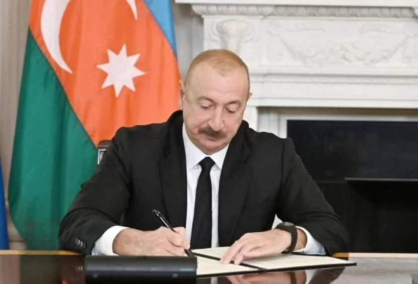 Prezident maaşlarla bağlı FƏRMAN İMZALADI