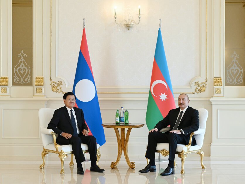 Azərbaycan və Laos prezidentlərinin təkbətək görüşü oldu